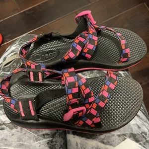 Like New Girls Chacos